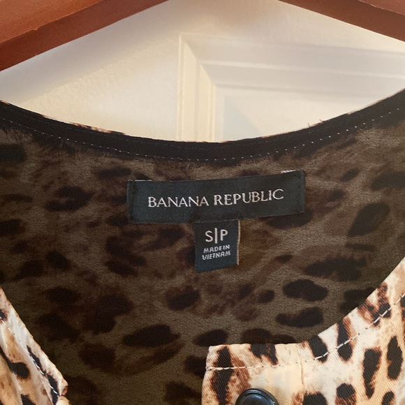 Leopard print maxi dress with belt. Banana Republic size Small - Picture 2 of 4